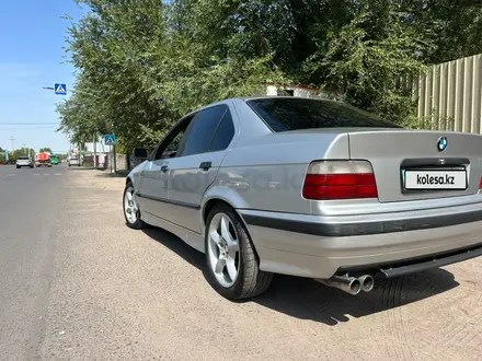 BMW 328 1996 года за 2 900 000 тг. в Алматы – фото 2