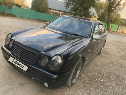 Mercedes-Benz E 230 1996 года за 2 500 000 тг. в Алматы – фото 3