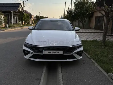 Hyundai Elantra 2023 года за 9 000 000 тг. в Шымкент – фото 4