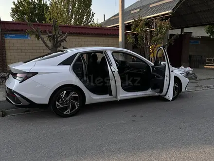 Hyundai Elantra 2023 года за 9 000 000 тг. в Шымкент – фото 13