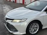 Toyota Camry 2018 годаfor14 000 000 тг. в Алматы – фото 3