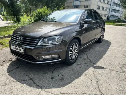 Volkswagen Passat 2014 года за 7 500 000 тг. в Алматы