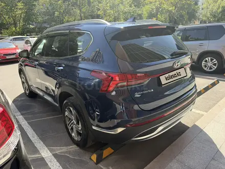 Hyundai Santa Fe 2021 года за 11 500 000 тг. в Алматы