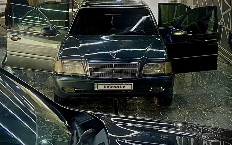 Mercedes-Benz C 180 1994 года за 1 500 000 тг. в Жанаозен