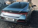 Hyundai Elantra 2023 годаfor11 100 000 тг. в Алматы – фото 5