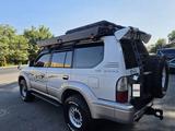 Toyota Land Cruiser Prado 2001 годаүшін13 650 000 тг. в Алматы