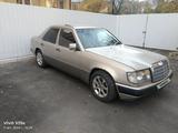 Mercedes-Benz E 230 1990 годаүшін1 450 000 тг. в Усть-Каменогорск – фото 2