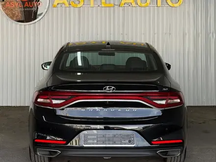 Hyundai Grandeur 2018 года за 10 990 000 тг. в Шымкент – фото 2