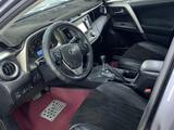 Toyota RAV4 2015 года за 11 000 000 тг. в Актау – фото 4