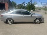 Toyota Camry 2010 годаүшін7 500 000 тг. в Караганда – фото 2