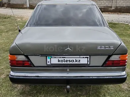 Mercedes-Benz E 200 1992 года за 1 300 000 тг. в Шолаккорган – фото 4