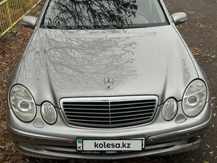 Mercedes-Benz E 240 2003 года за 3 000 000 тг. в Алматы – фото 6