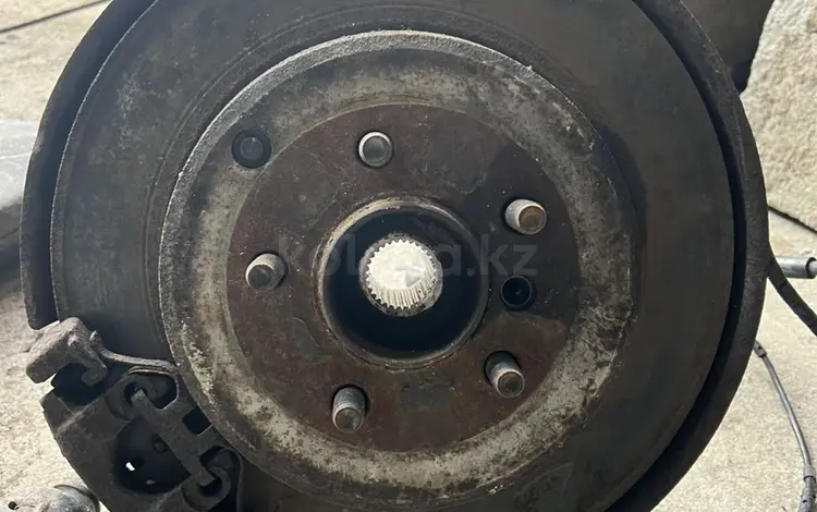 Суппорта перед и зад передняя задния цапфа привод тормозные диски диск за 20 000 тг. в Алматы