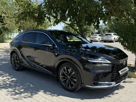 Lexus RX 350 2022 года за 37 000 000 тг. в Актобе – фото 2