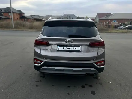 Hyundai Santa Fe 2019 года за 15 000 000 тг. в Усть-Каменогорск – фото 6