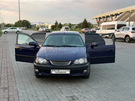 Toyota Avensis 1998 года за 3 200 000 тг. в Алматы – фото 3