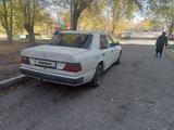 Mercedes-Benz E 250 1991 года за 500 000 тг. в Караганда