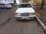 Mercedes-Benz E 250 1991 года за 490 000 тг. в Караганда – фото 4