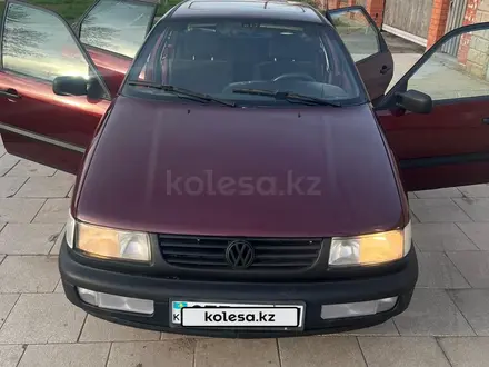 Volkswagen Passat 1994 года за 1 650 000 тг. в Астана