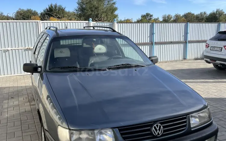 Volkswagen Passat 1994 годаүшін2 700 000 тг. в Актобе