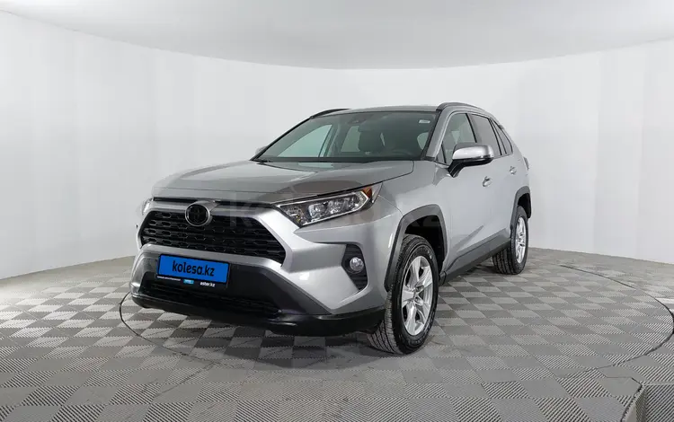 Toyota RAV4 2021 года за 16 850 000 тг. в Актау