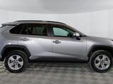 Toyota RAV4 2021 года за 16 850 000 тг. в Актау – фото 4