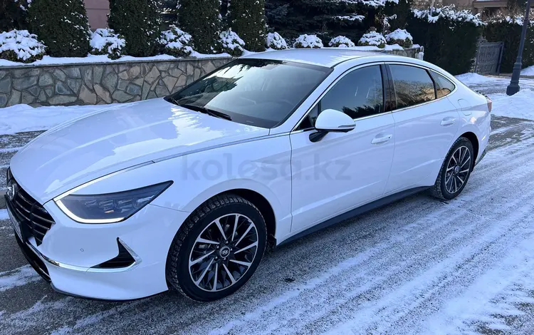 Hyundai Sonata 2022 года за 16 650 000 тг. в Алматы