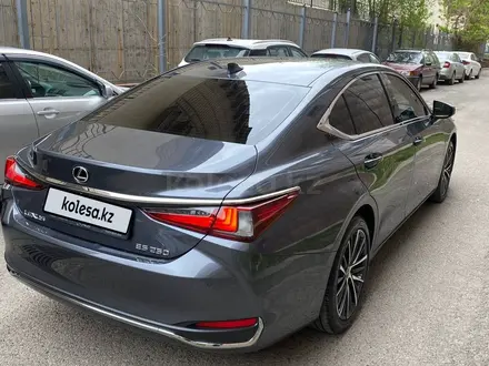 Lexus ES 250 2022 года за 34 000 000 тг. в Алматы – фото 20