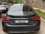 Lexus ES 250 2022 года за 34 500 000 тг. в Алматы – фото 4