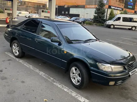 Toyota Camry 1998 года за 3 800 000 тг. в Алматы – фото 3