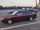 Volkswagen Passat 1995 года за 1 200 000 тг. в Есик – фото 2