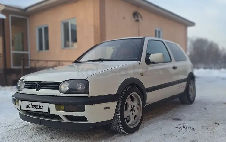 Volkswagen Golf 1994 года за 2 000 000 тг. в Алматы