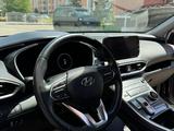 Hyundai Santa Fe 2022 годаfor17 700 000 тг. в Алматы – фото 3