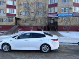 Kia Optima 2018 года за 6 000 000 тг. в Актобе – фото 4