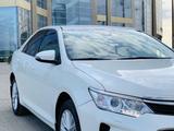 Toyota Camry 2015 года за 10 950 000 тг. в Астана – фото 4