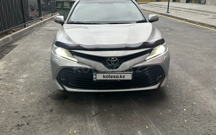 Toyota Camry 2019 года за 13 000 000 тг. в Алматы