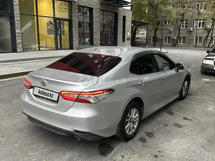 Toyota Camry 2019 года за 13 000 000 тг. в Алматы – фото 7