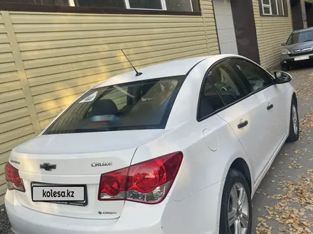 Chevrolet Cruze 2015 года за 4 100 000 тг. в Костанай – фото 2