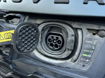 Land Rover Range Rover 2018 года за 51 000 000 тг. в Алматы – фото 55