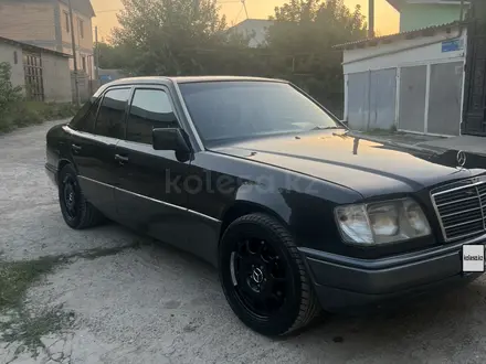 Mercedes-Benz E 200 1993 года за 2 500 000 тг. в Шымкент – фото 3