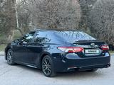 Toyota Camry 2018 годаүшін12 300 000 тг. в Тараз – фото 4