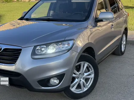 Hyundai Santa Fe 2011 года за 7 300 000 тг. в Актобе