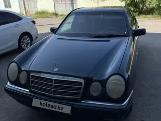 Mercedes-Benz E 280
