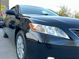 Toyota Camry 2006 года за 6 000 000 тг. в Алматы – фото 2