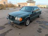 Mercedes-Benz E 200 1990 года за 970 000 тг. в Караганда – фото 3