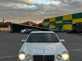 Mercedes-Benz E 280 1997 годаүшін2 600 000 тг. в Актобе