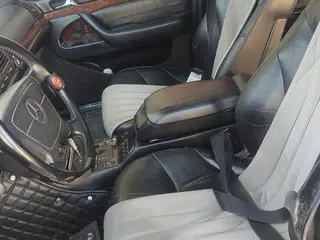 Mercedes-Benz E 500