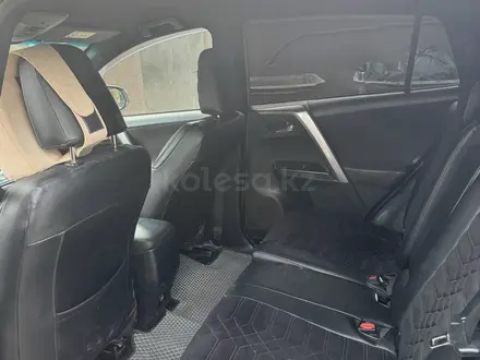 Toyota RAV4 2018 года за 12 000 000 тг. в Уральск – фото 11