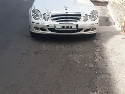 Mercedes-Benz E 240 2005 года за 2 000 000 тг. в Астана