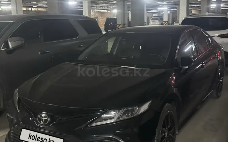 Toyota Camry 2024 года за 18 500 000 тг. в Атырау